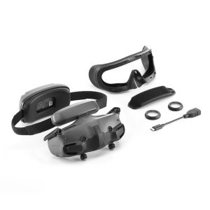 DJI Goggles 3 - what's in the box - flat lay
