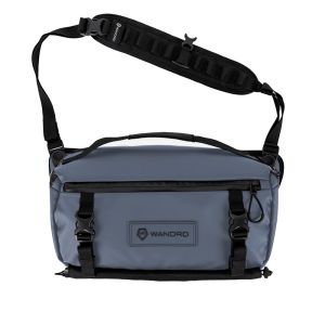 Wandrd Rogue Sling 9L - Aegean Blue - front straight with strap up 