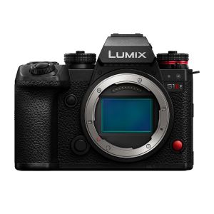 Panasonic Lumix S1 IIE Body - front straight 