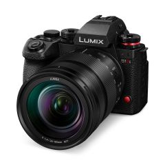 Panasonic Lumix S1 IIE & Lumix S 24-105mm F4 OIS Lens