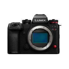 Panasonic Lumix S1R II Body - front straight 