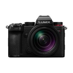 Panasonic Lumix S5D & Lumix S 28-200mm F4-7.1 Macro O.I.S. Lens - FRONT STRAIGHT 