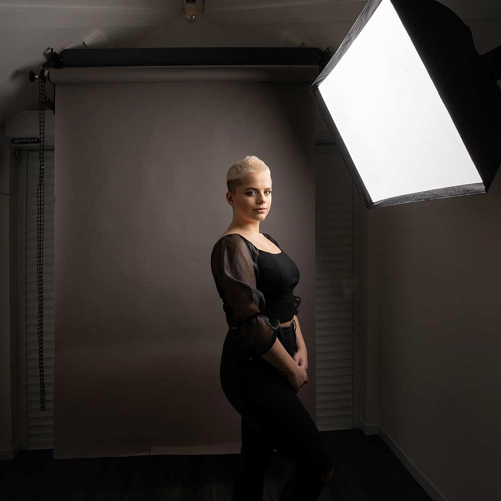 Shooting Portraits in a Small Space - Hannah Couzens